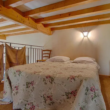 Petit De La Renaissante Holiday home