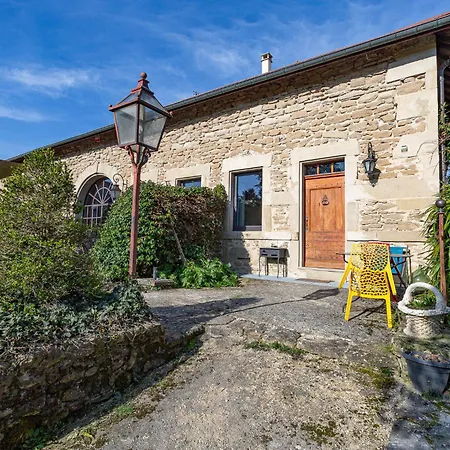 Holiday home Petit De La Renaissante