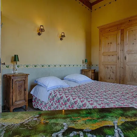 Petit De La Renaissante Country house