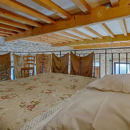 Petit De La Renaissante Country house Peyrins